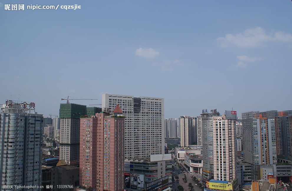 城市风景蓝天高楼图片