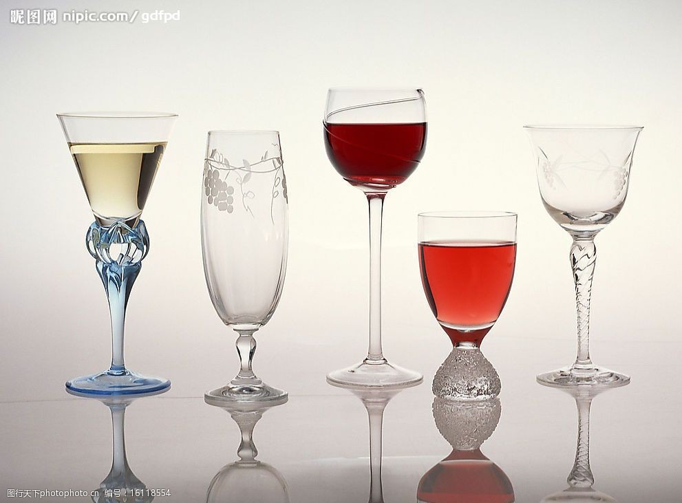 各种精美高脚杯图片