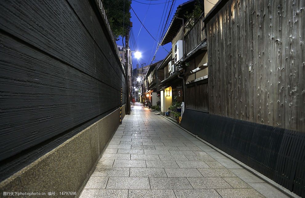 夜幕下的日本祗园胡同图片